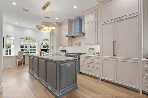 1915 Clematis Street Sarasota FL 34239