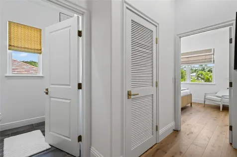 1915 Clematis Street Sarasota FL 34239