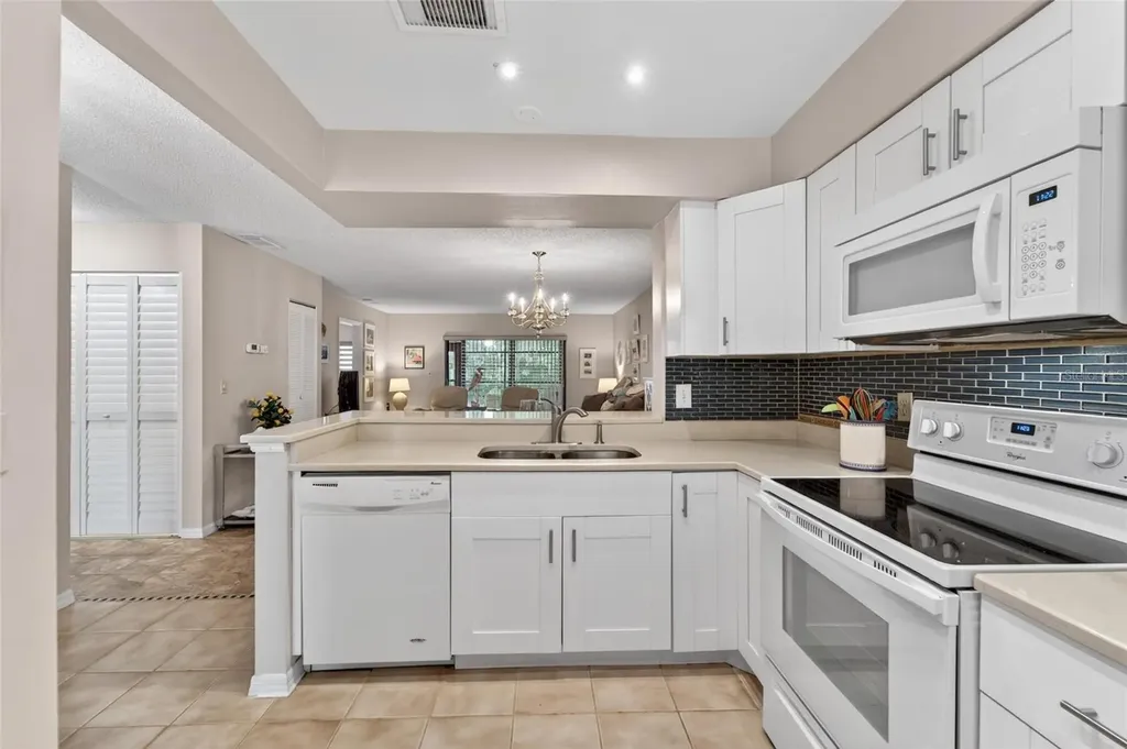 319 Knottwood Court Sun City Center FL 33573