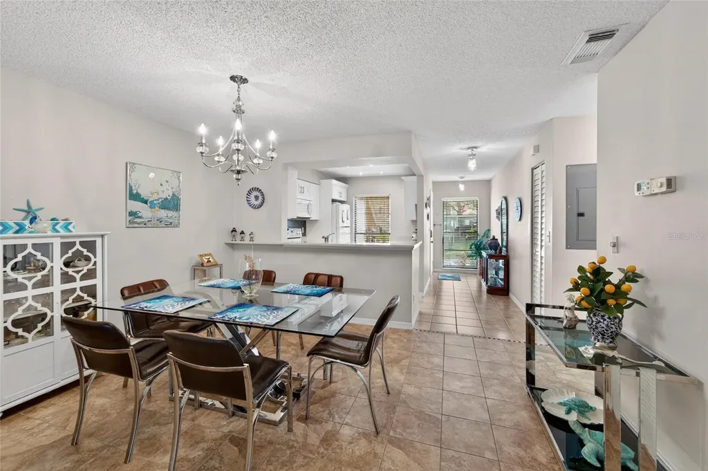 319 Knottwood Court Sun City Center FL 33573