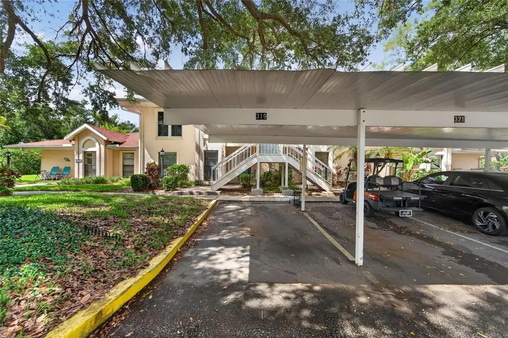 319 Knottwood Court Sun City Center FL 33573