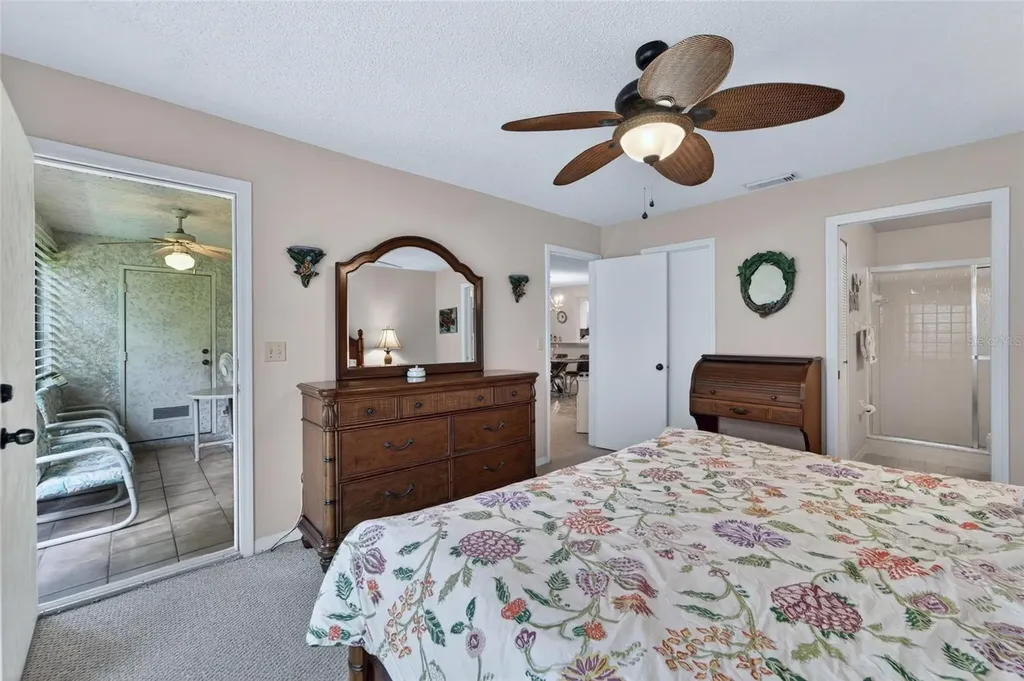 319 Knottwood Court Sun City Center FL 33573