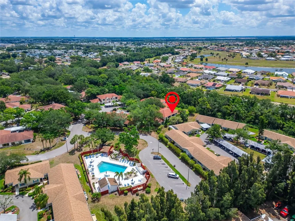 319 Knottwood Court Sun City Center FL 33573