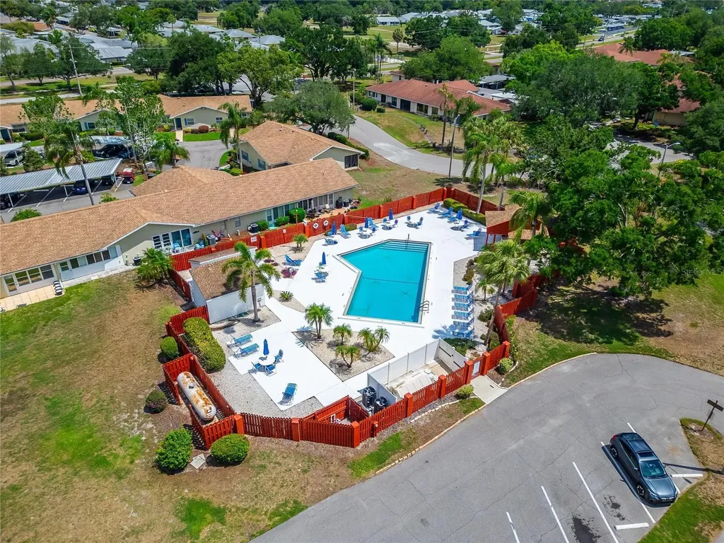 319 Knottwood Court Sun City Center FL 33573