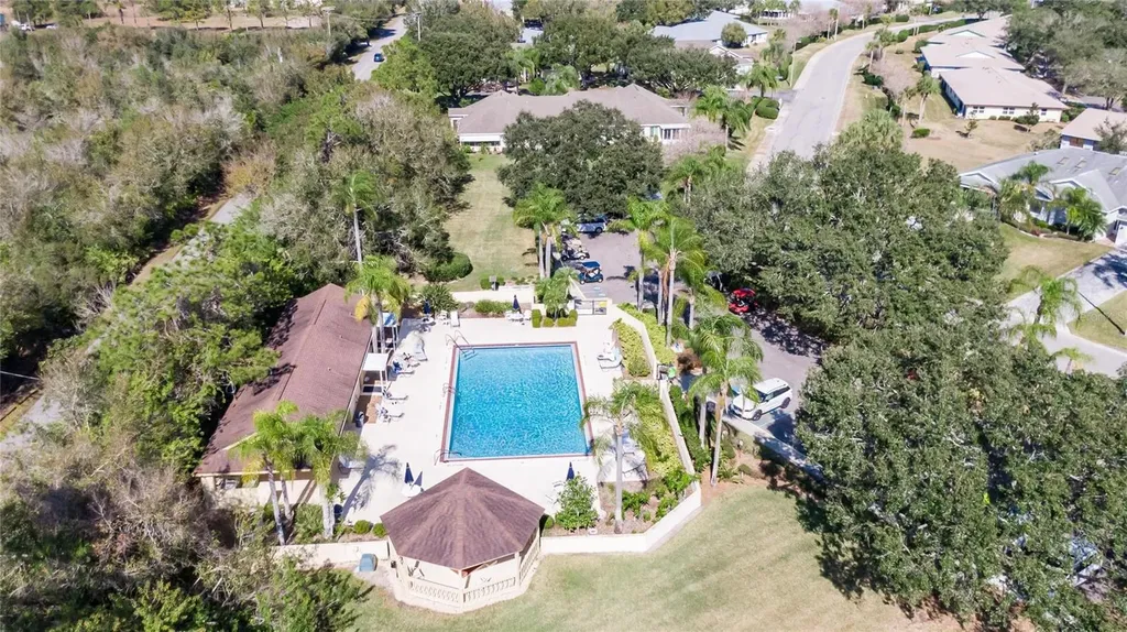319 Knottwood Court Sun City Center FL 33573