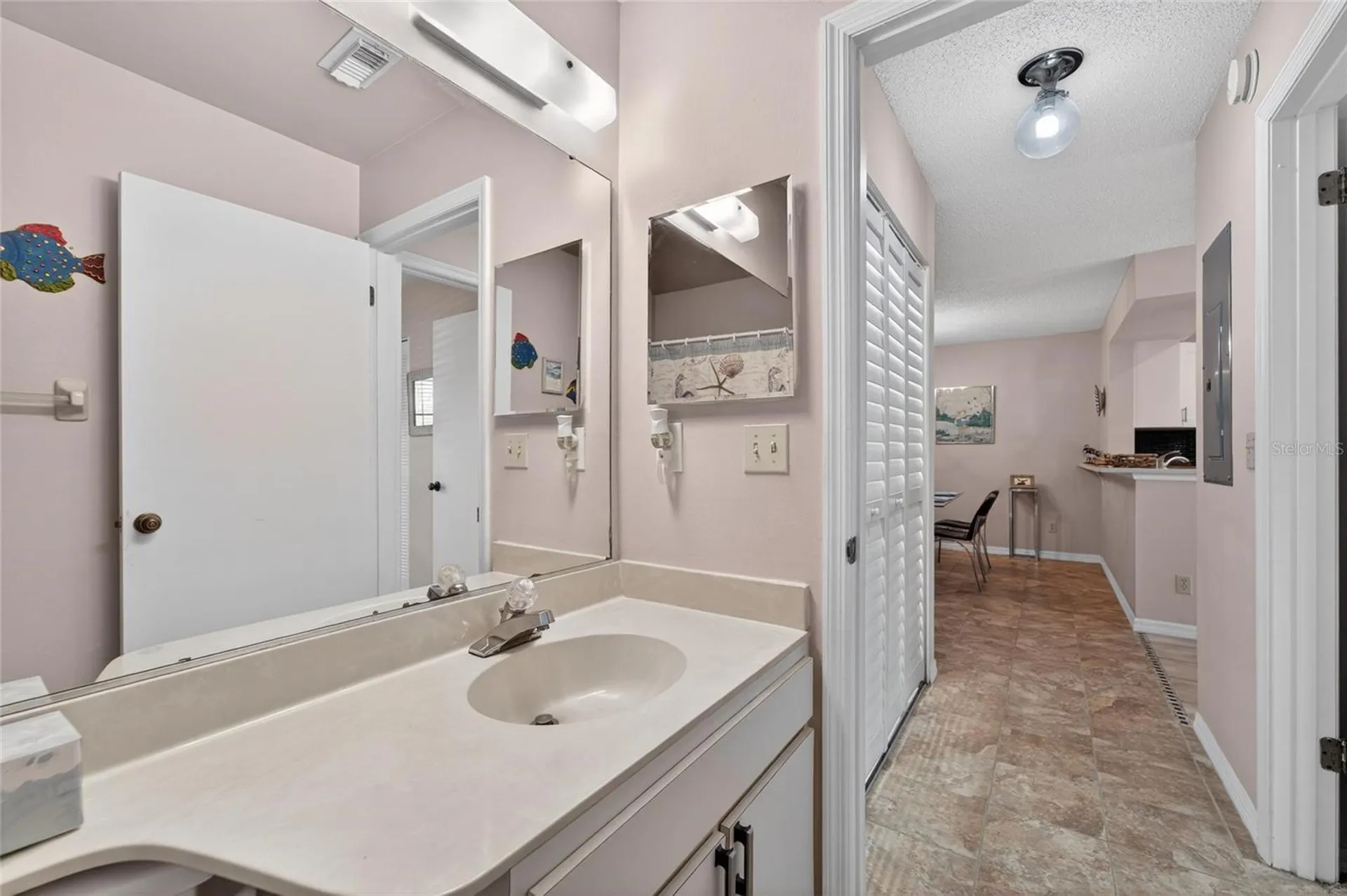 319 Knottwood Court Sun City Center FL 33573