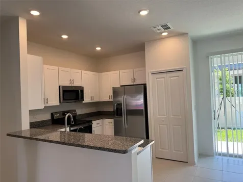 10375 Trumpet Honeysuckle Way San Antonio FL 33576