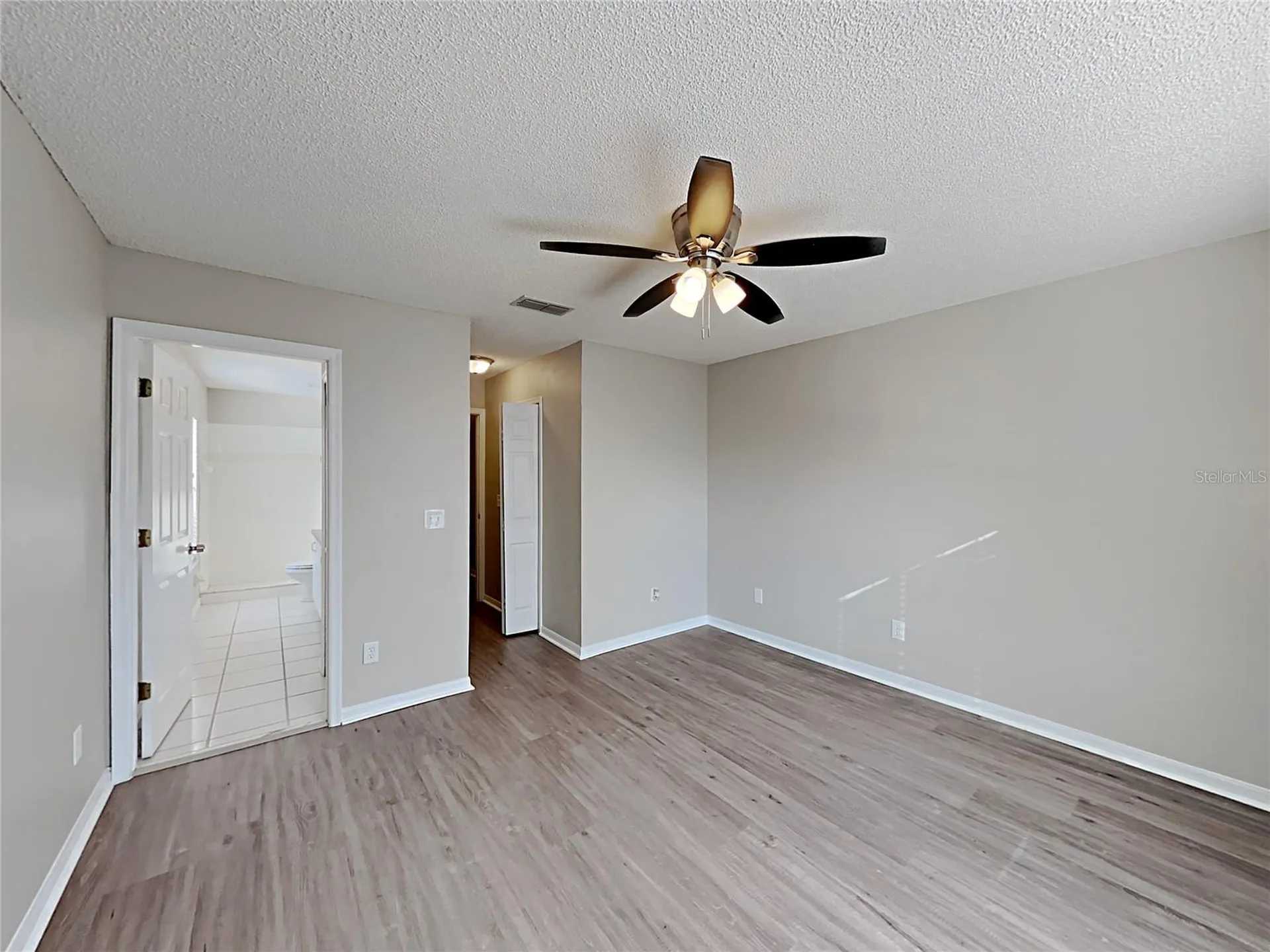2184 Heathwood Circle Orlando FL 32828