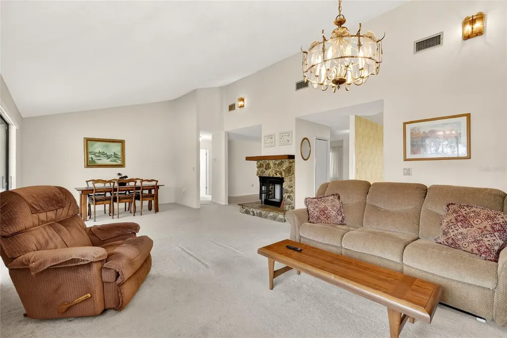 3001 Stratford Lane Mount Dora FL 32757