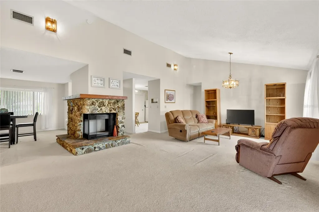 3001 Stratford Lane Mount Dora FL 32757