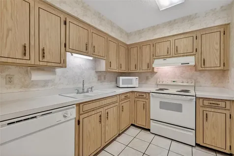 3001 Stratford Lane Mount Dora FL 32757