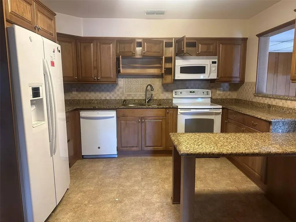 7326 11th Avenue N St Petersburg FL 33710