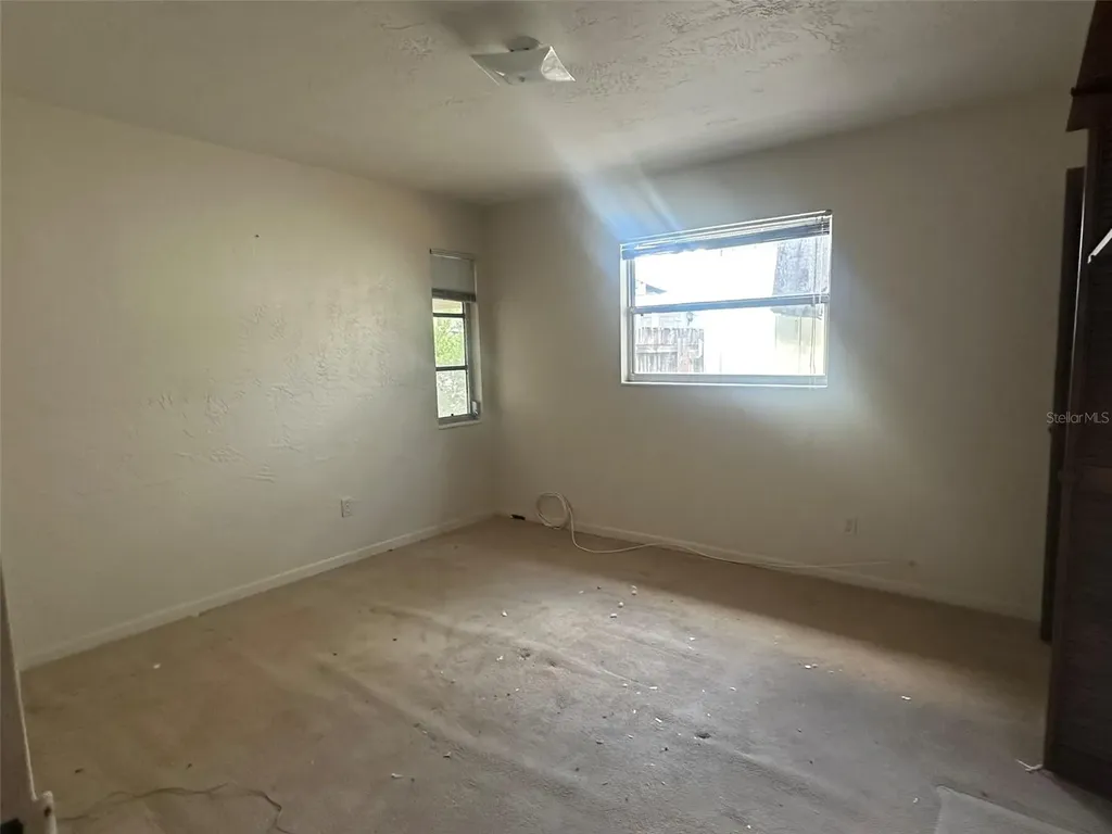7326 11th Avenue N St Petersburg FL 33710