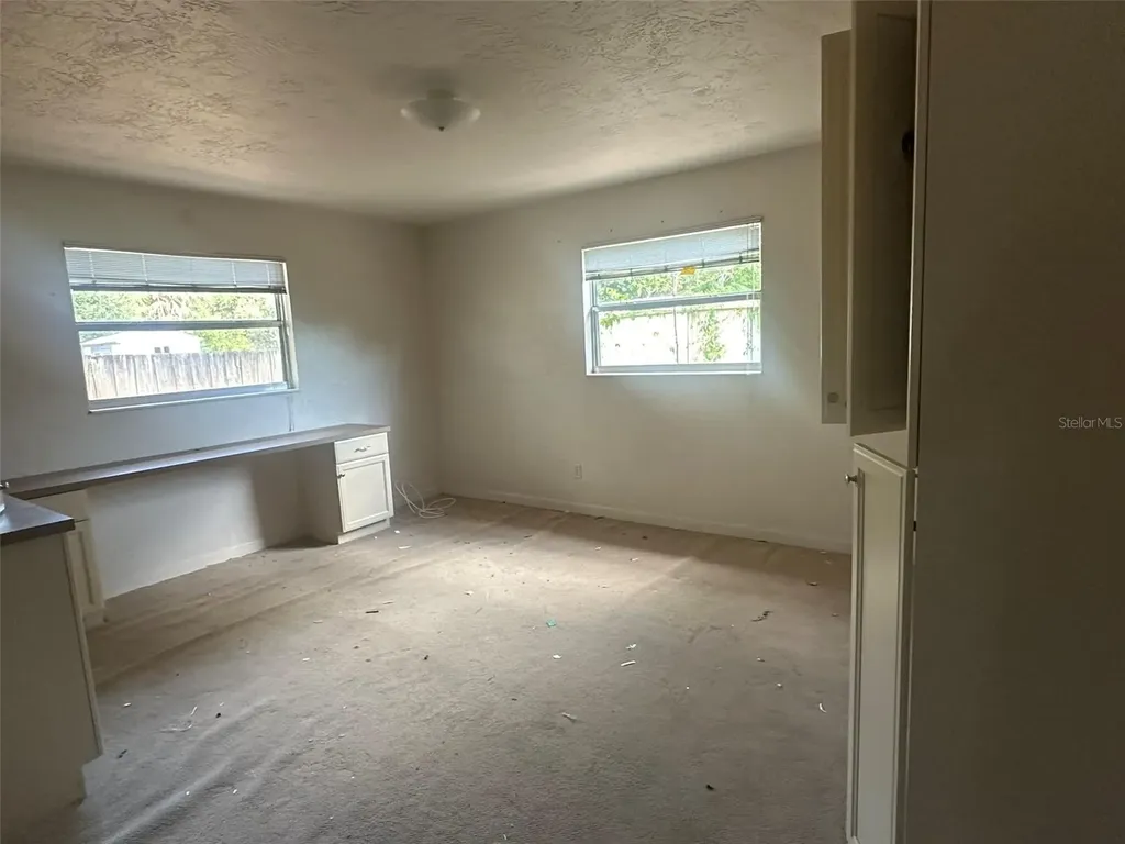 7326 11th Avenue N St Petersburg FL 33710