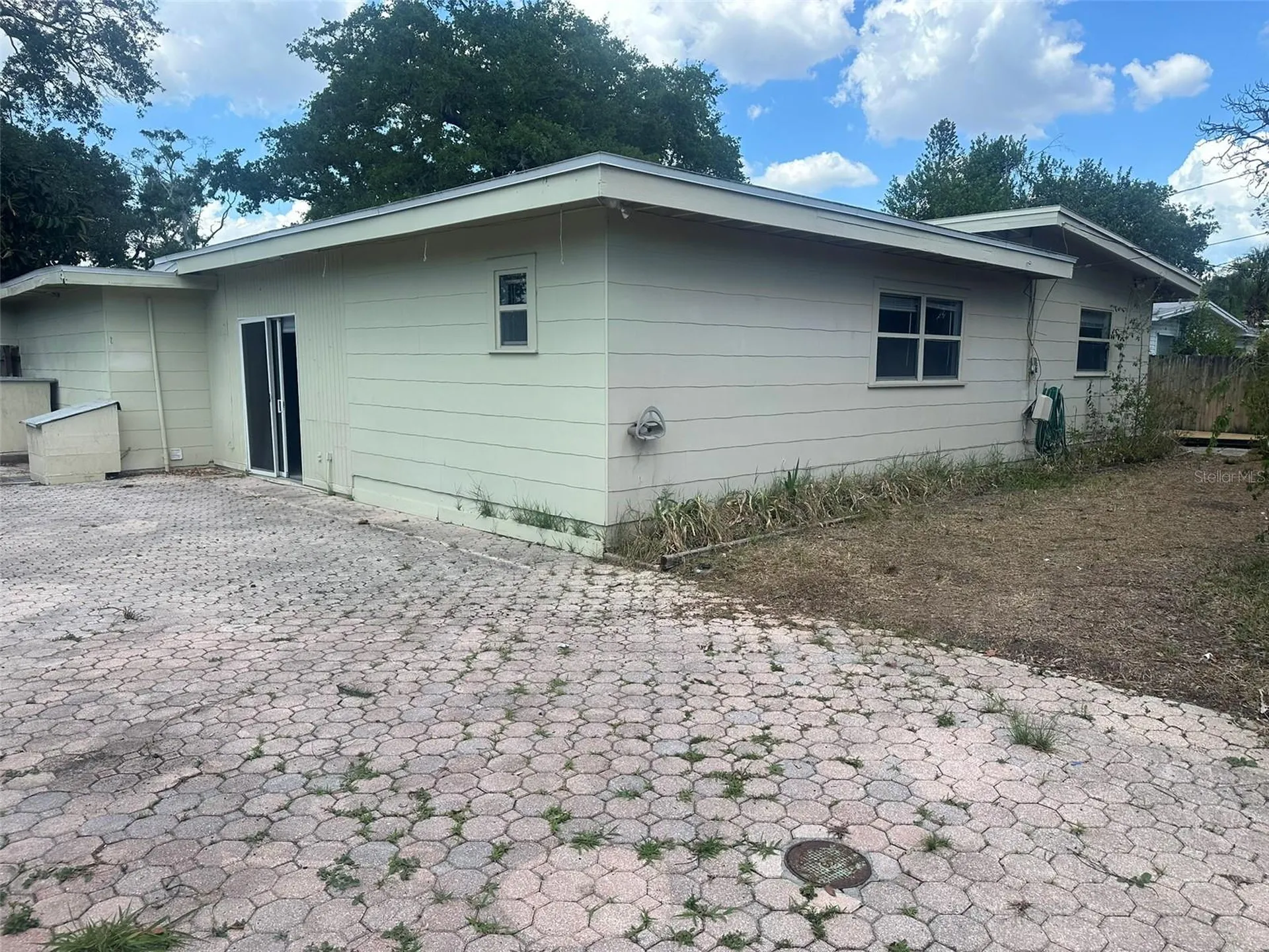 7326 11th Avenue N St Petersburg FL 33710