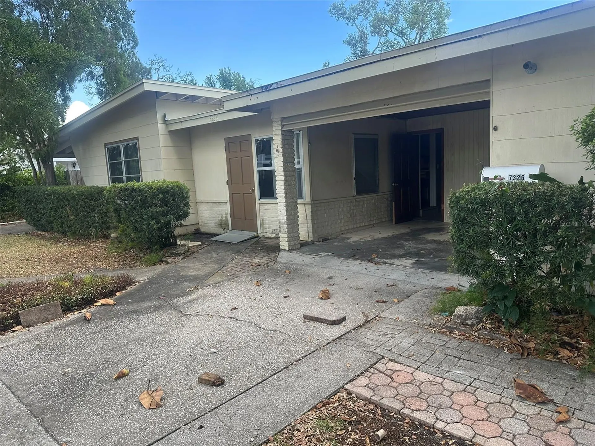 7326 11th Avenue N St Petersburg FL 33710