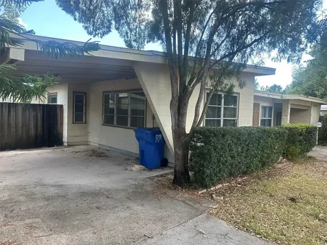 7326 11th Avenue N St Petersburg FL 33710
