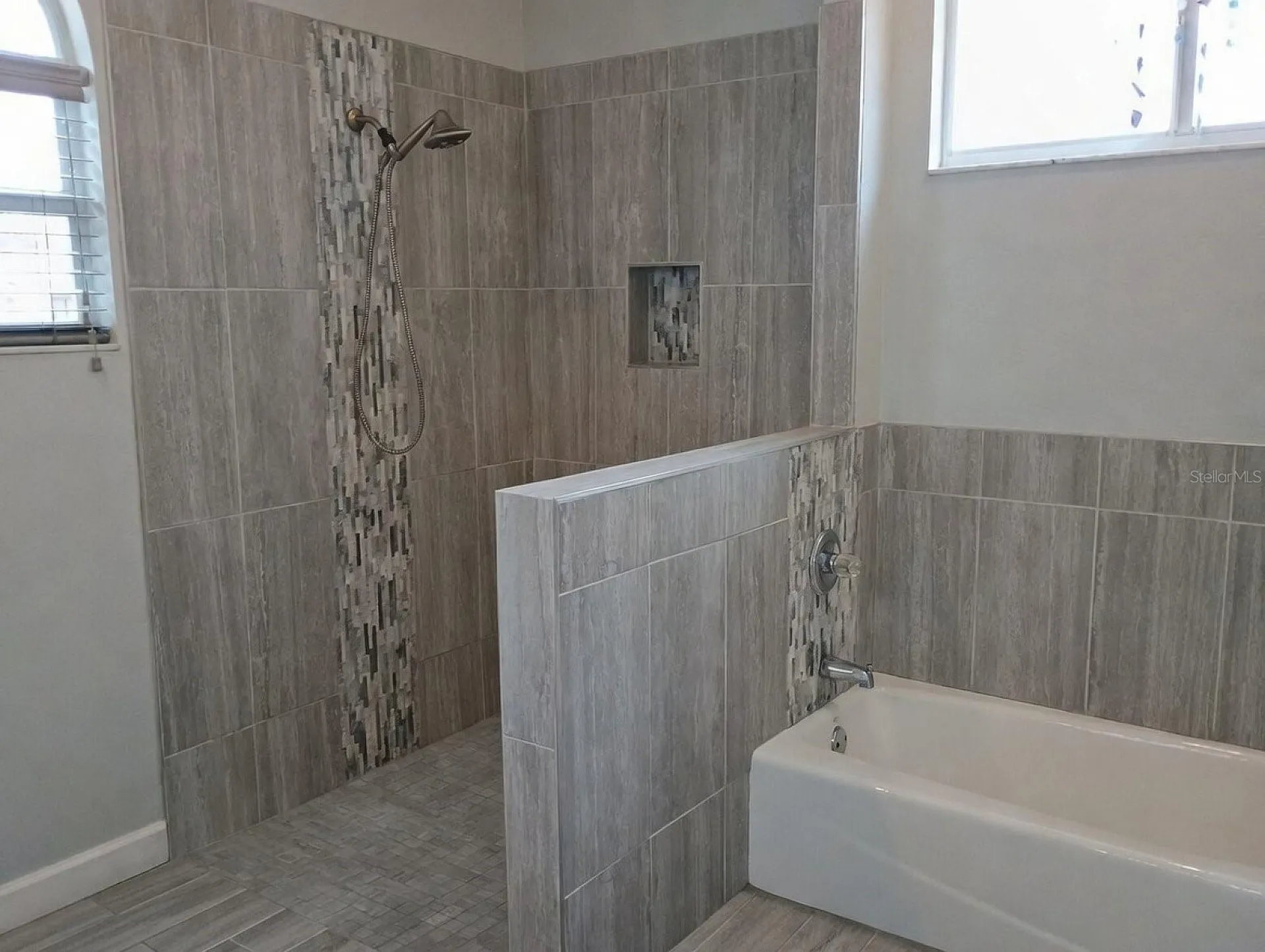 2401 Tangerine Hill Court Lutz FL 33549