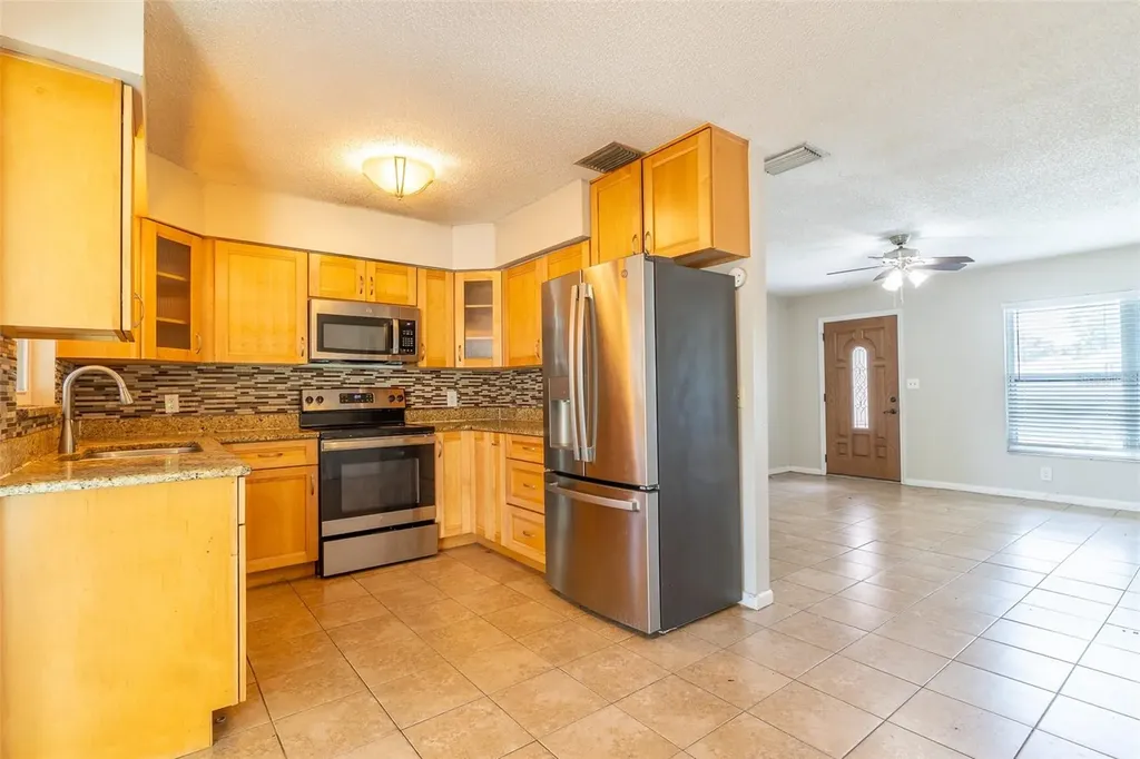 614 E Wheeler Road Seffner FL 33584