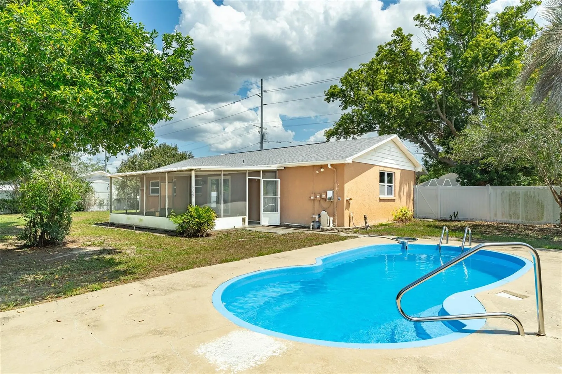 614 E Wheeler Road Seffner FL 33584