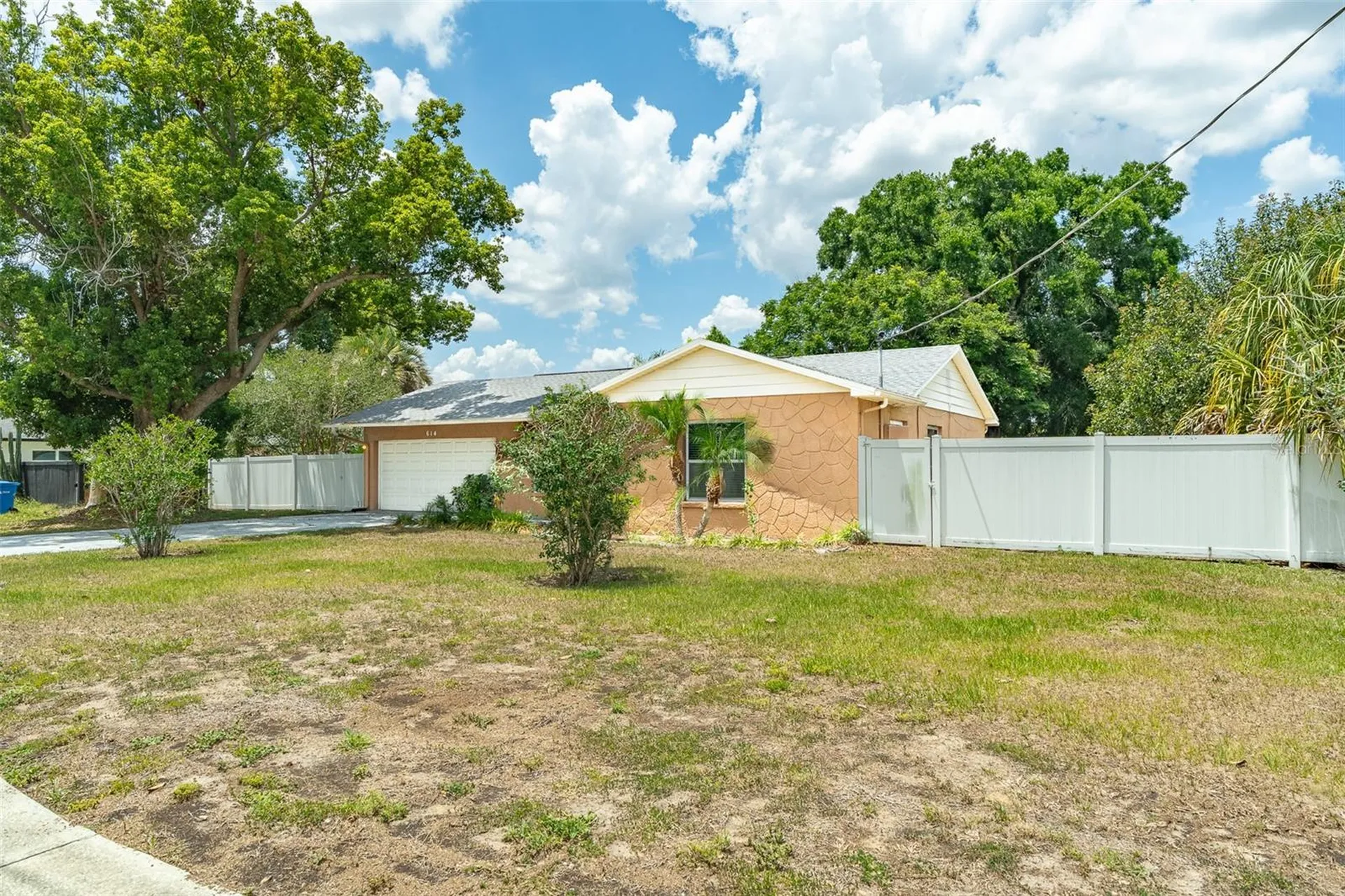 614 E Wheeler Road Seffner FL 33584