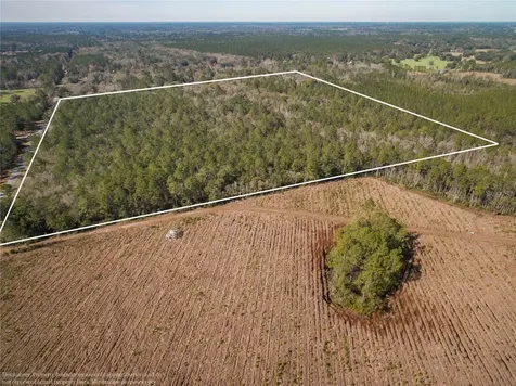 Xxxx Weeks Lane Lake City FL 32025