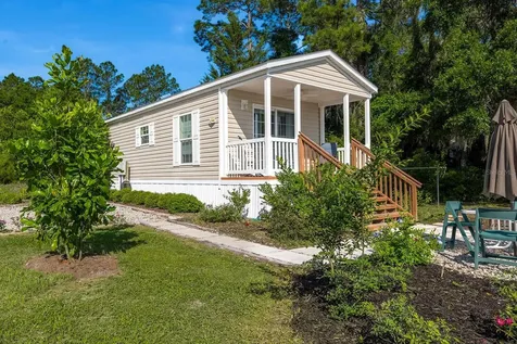 588 S County Road 21 Hawthorne FL 32640