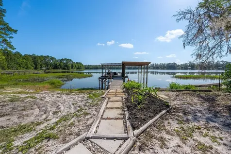 588 S County Road 21 Hawthorne FL 32640