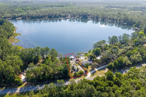 588 S County Road 21 Hawthorne FL 32640