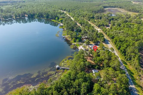 588 S County Road 21 Hawthorne FL 32640