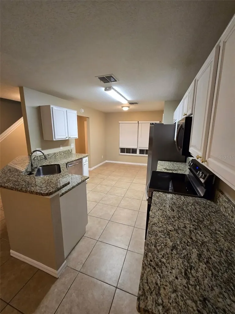 2018 Chickadee Drive Apopka FL 32703