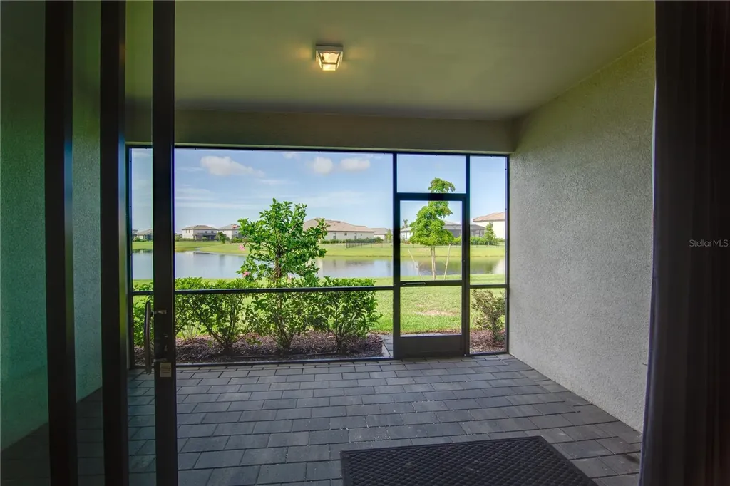 5040 Seafoam Trail Bradenton FL 34211