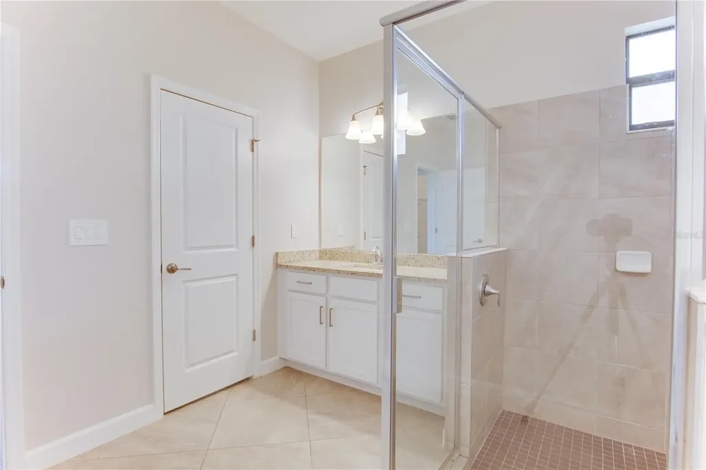 5040 Seafoam Trail Bradenton FL 34211