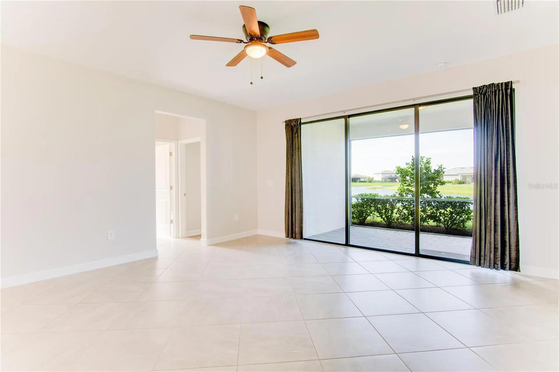 5040 Seafoam Trail Bradenton FL 34211