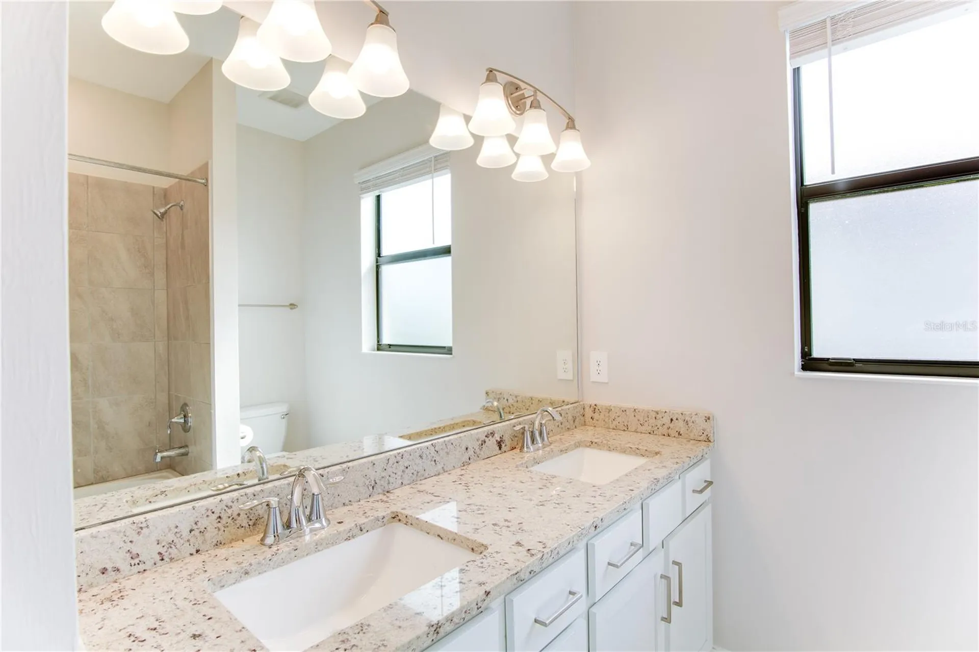 5040 Seafoam Trail Bradenton FL 34211