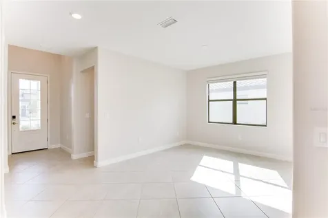 5040 Seafoam Trail Bradenton FL 34211