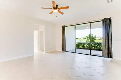 5040 Seafoam Trail Bradenton FL 34211