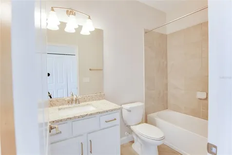 5040 Seafoam Trail Bradenton FL 34211