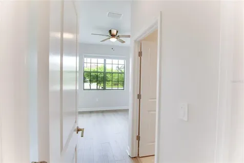 5040 Seafoam Trail Bradenton FL 34211