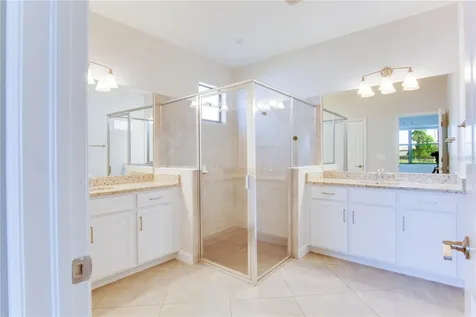 5040 Seafoam Trail Bradenton FL 34211