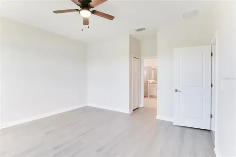 5040 Seafoam Trail Bradenton FL 34211