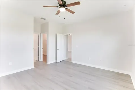 5040 Seafoam Trail Bradenton FL 34211