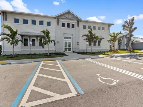 5040 Seafoam Trail Bradenton FL 34211