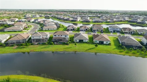 5040 Seafoam Trail Bradenton FL 34211