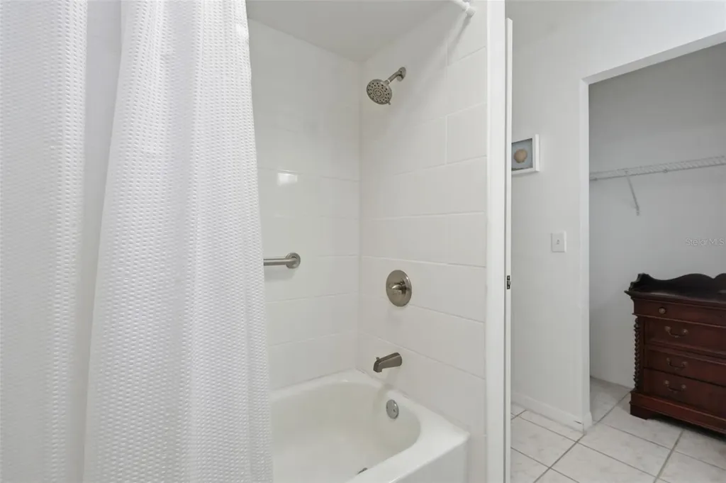 1008 Connecticut Road Tarpon Springs FL 34689