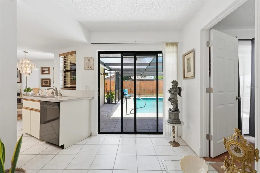 1008 Connecticut Road Tarpon Springs FL 34689