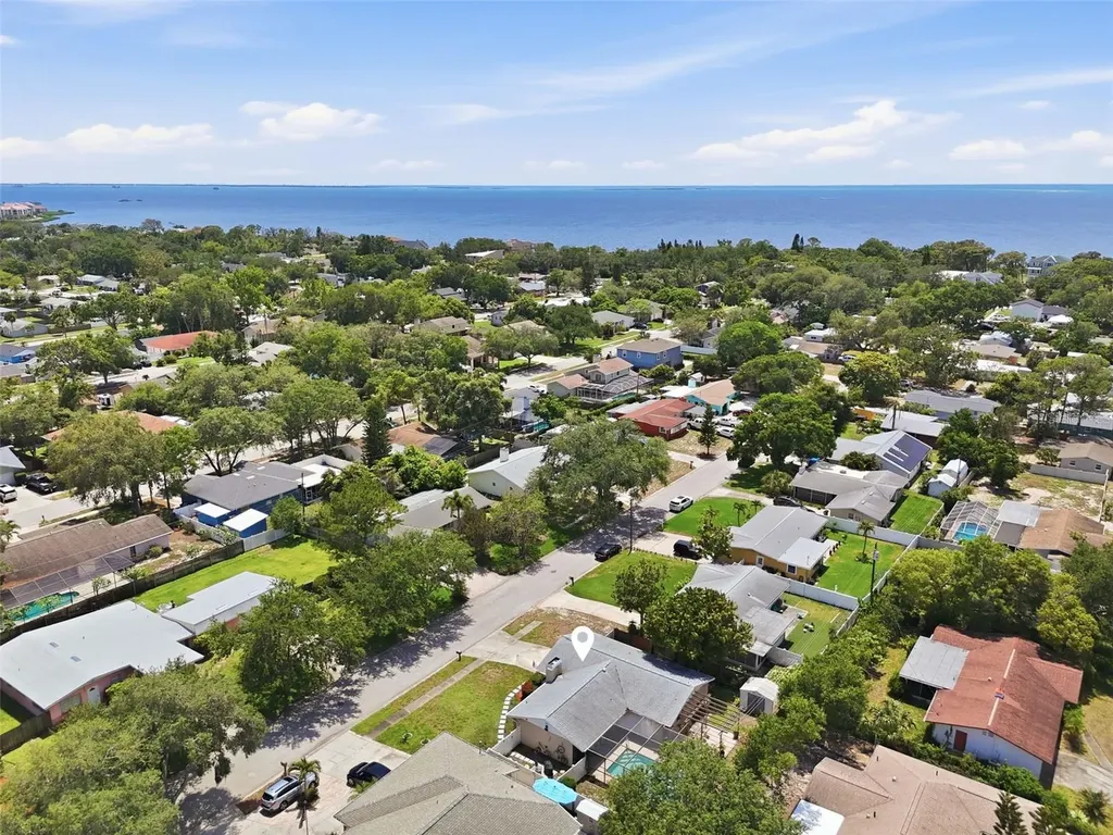 1008 Connecticut Road Tarpon Springs FL 34689