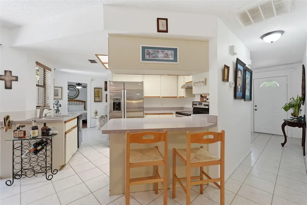 1008 Connecticut Road Tarpon Springs FL 34689