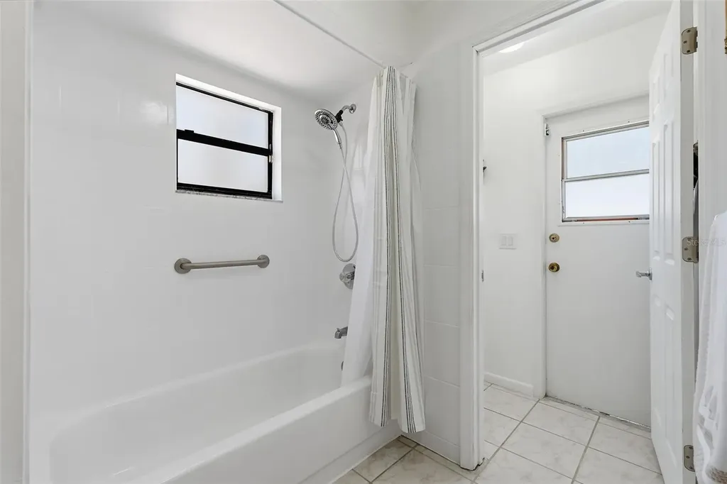 1008 Connecticut Road Tarpon Springs FL 34689