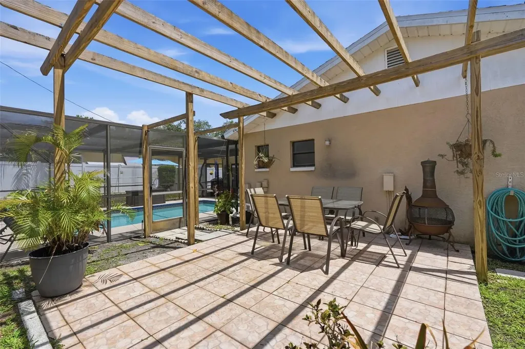 1008 Connecticut Road Tarpon Springs FL 34689